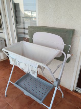 Bañera y cambiador bebé plegable