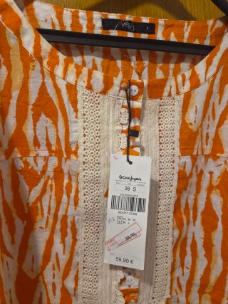 Blusa Vero Moda naranja y blanca Talla S
