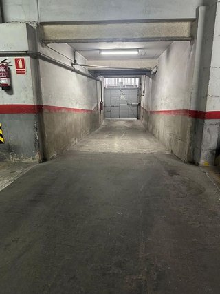 Garaje en venta en Montigalà -Sant Crist en Badalona