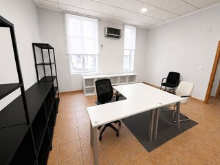 Oficina en alquiler en Centro en Alicante