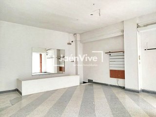 Local comercial en alquiler en Avda de Madrid - Pº de la Estación en Jaén