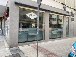 Local comercial en venta en San Juan en Pamplona