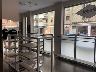 Local comercial en venta en San Juan en Pamplona