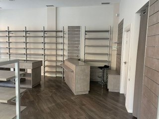 Local comercial en venta en San Juan en Pamplona