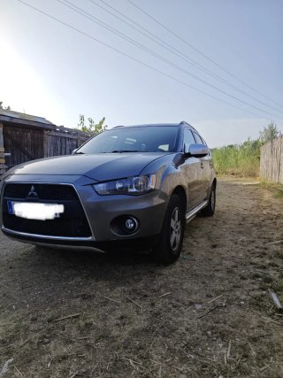 Mitsubishi Outlander 2010