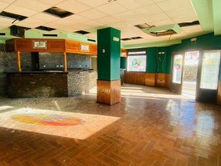 Local comercial en venta en Corrales de Buelna (Los)