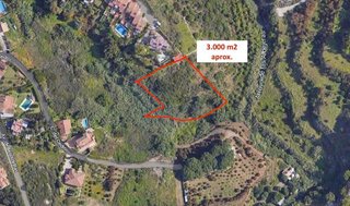 Terreno en venta en El Padrón - El Velerín - Voladilla en Estepona