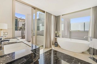 Chalet en alquiler en Las Lomas de Río Verde en Marbella