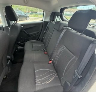 Peugeot 208 2013