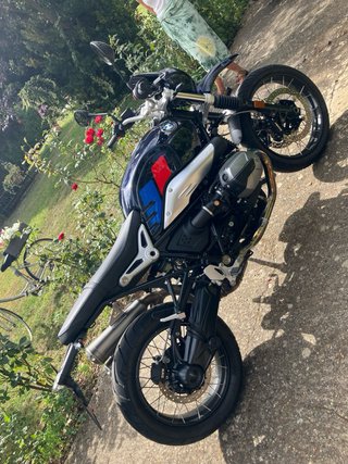 BMW R nine T Urban GS Negra y Azul