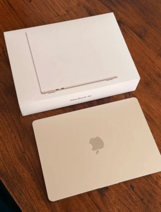 MacBook Air 13 16GB RAM 512GB SSD + Funda