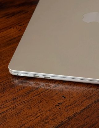 MacBook Air 13 16GB RAM 512GB SSD + Funda