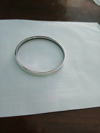 Bracciale rigido a cerchio
