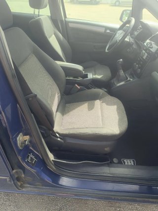 Opel Zafira 2012
