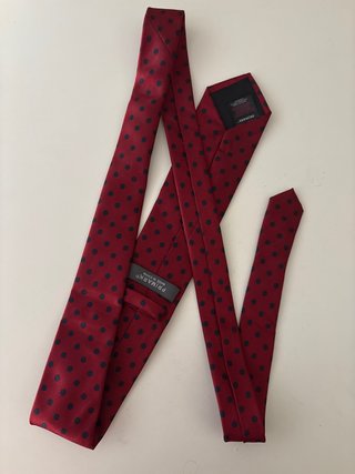 Corbata roja lunares negros Primark