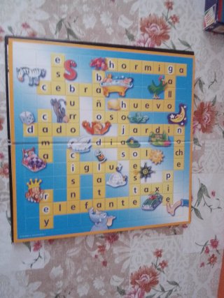 Juego de hacer palabras por tiempo y son cruzadas