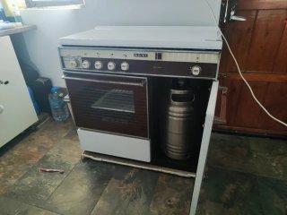 Cocina de gas Agni Gran Lujo con horno