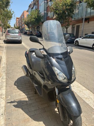 Yamaha X-Max 250 2008 con 78.000km