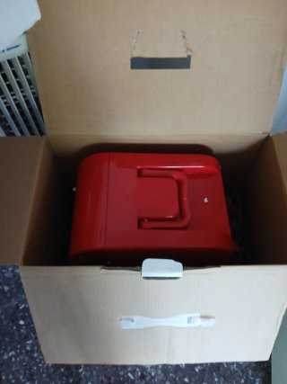 Nevera dispensador de latas