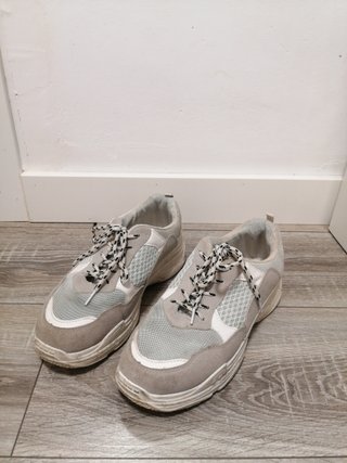 Zapatillas deportivas urbanas blancas y grises 41