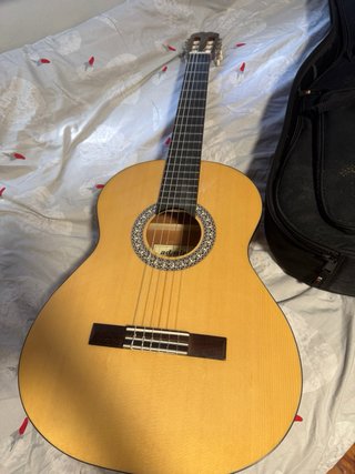 Guitarra Admira Alba