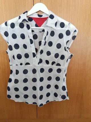 Blusa Tommy Hilfiger lunares