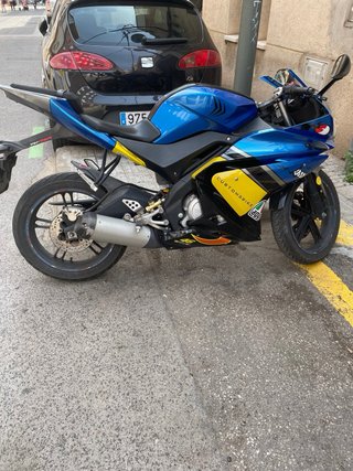 Yamaha yzf 125 de 2008   30000km itv recien pasada