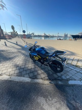 Yamaha yzf 125 de 2008   30000km itv recien pasada
