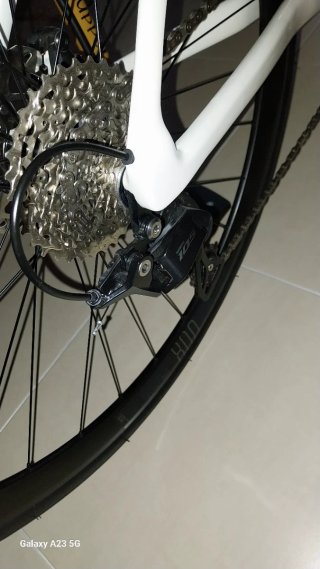 Bicicleta Megamo Carbono Carretera casco +inflador
