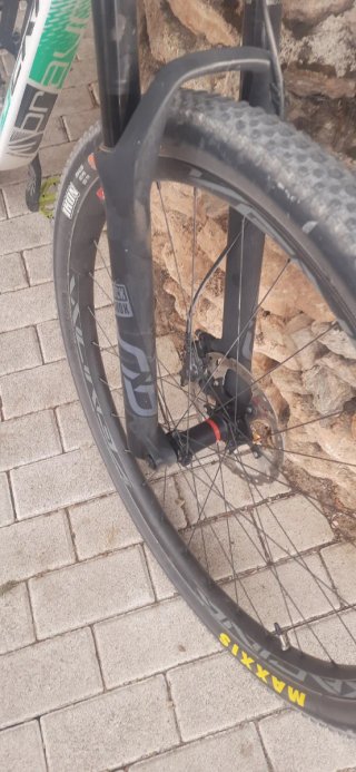 Berria Bravo Carbono MTB