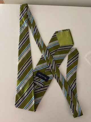 Corbata Massimo Dutti verde a rayas