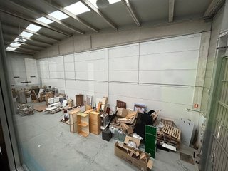 Nave industrial en venta en Adurtza - Aretxabaleta en Vitoria-Gasteiz