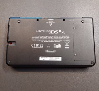 Nintendo DSi XL Edizione Super Mario 25th