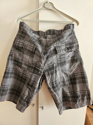 Pantalón corto