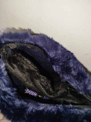 Borsa a tracolla blu con catena dorata
