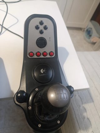 Logitech G27