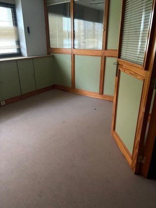 Local comercial en alquiler en El Molinillo - Capuchinos en Málaga