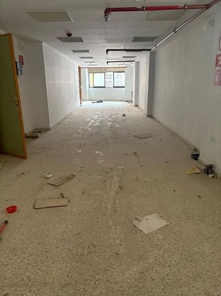 Local comercial en alquiler en El Molinillo - Capuchinos en Málaga