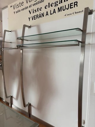 Mobiliario de tienda de ropa