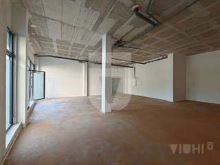 Local comercial en alquiler en Casagemes - Canyadó en Badalona