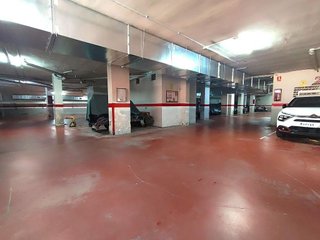 Garaje en venta en Calella