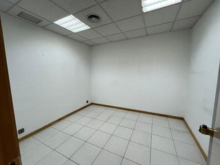 Local comercial en alquiler en Eixample - Sant Oleguer en Sabadell