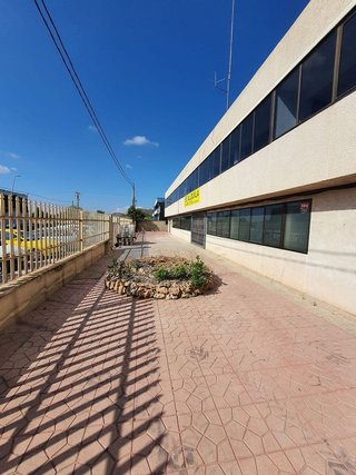 Nave industrial en alquiler en Petrer