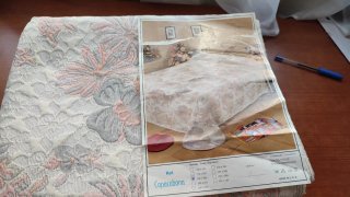 Colchas de cama.,Una a 10 y las 2 a15€