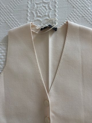 Chaleco beig Zara