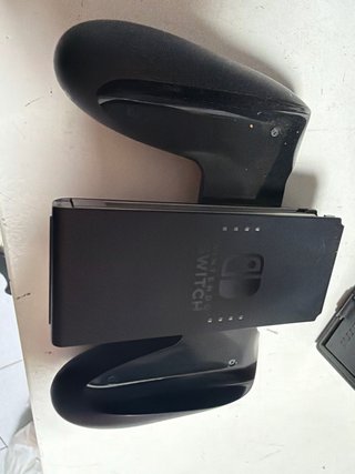 Base Nintendo Switch + Adaptador Mandos