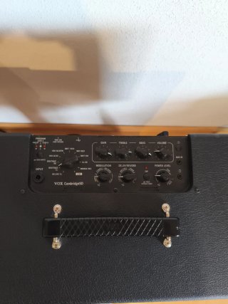 Vox Cambridge 50W + Vox VFS5 pedal