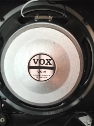 Vox Cambridge 50W + Vox VFS5 pedal