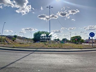 Terreno en venta en Poleares en Lucena