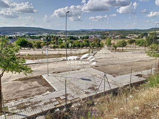 Terreno en venta en Poleares en Lucena